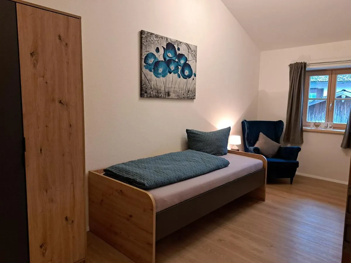 Apartment Ferienwohnung Zum Peterbauer Sachsenkam Germany